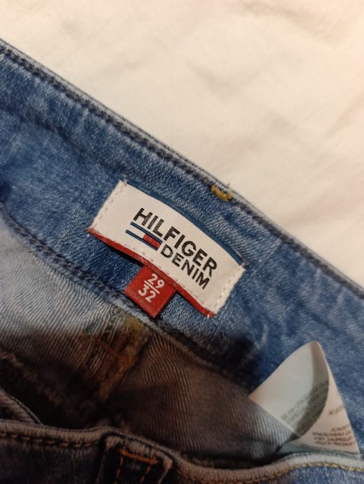 Blugi Tommy Hilfiger