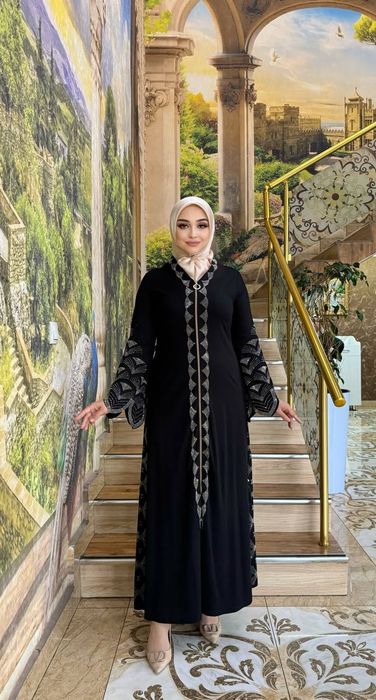 Ayollar uchun Abaya xalati sotuvda