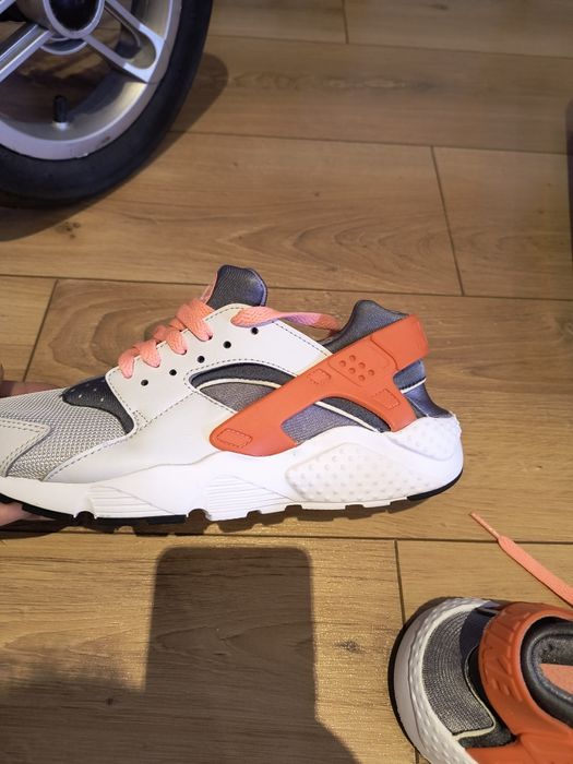 Adidași Nike Huarake mărime 37