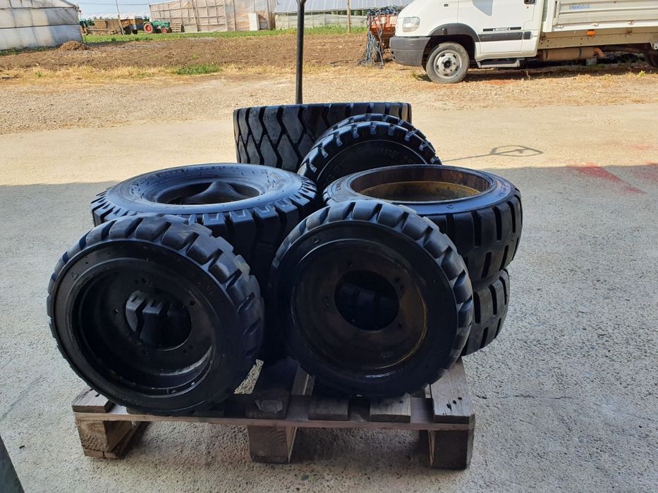 Cauciucuri motostivuitoare/bob