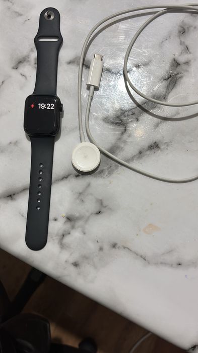 Продам Часы Apple watch