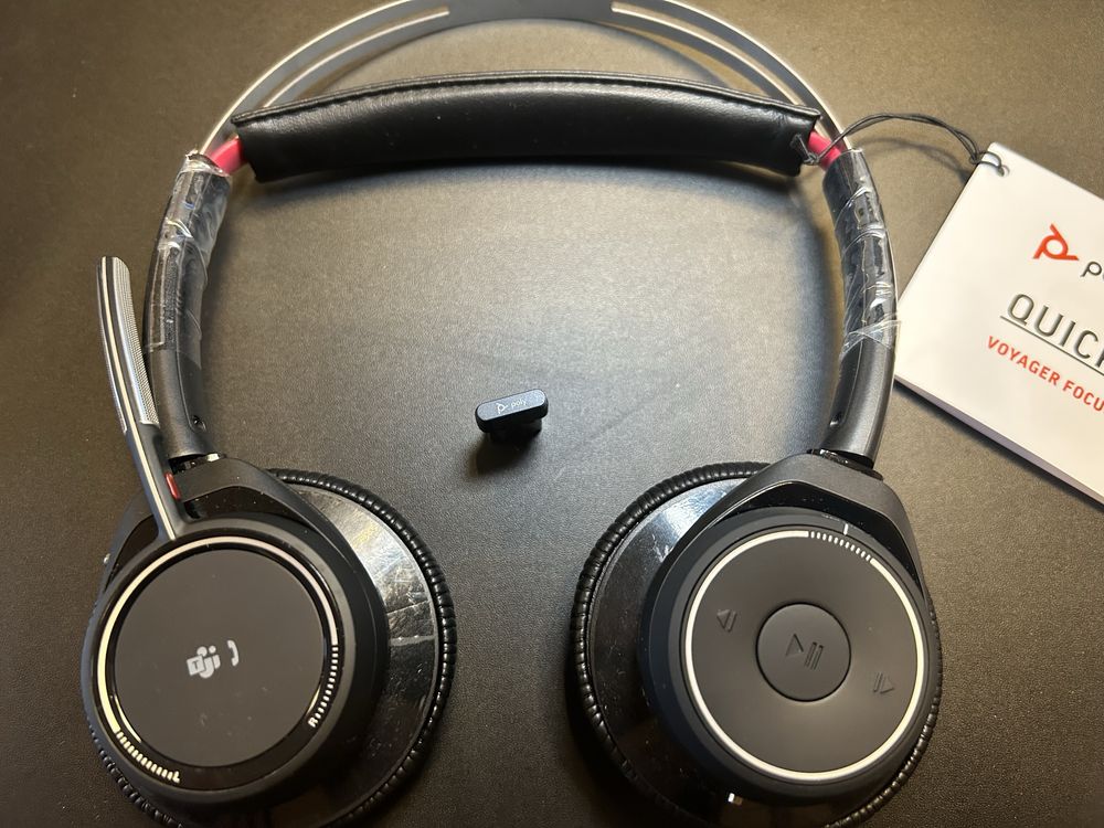 Plantronics Voyager Focus UC Poly