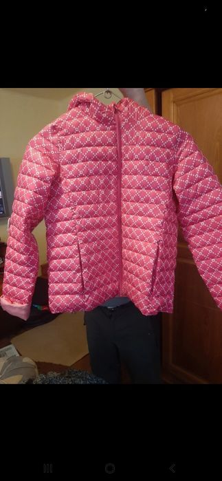 Vind geaca de culoare roz marimea 164