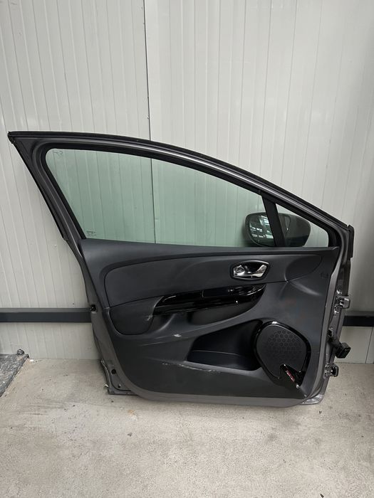 Ușa/Uși Renault Clio 4 2014 stânga-dreapta față-spate