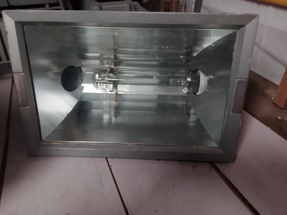 Прожектор промышленный