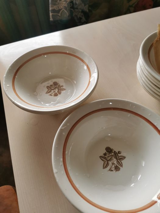 Тарелки глубокие по 5000 сум