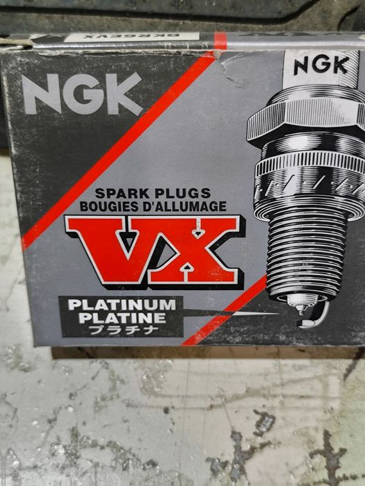 Запалителни свещи ngk