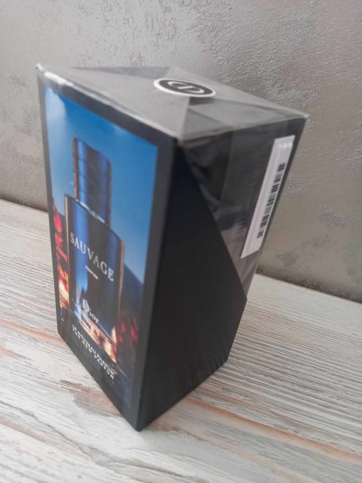 SAUVAGE DIOR New. Nouveau 100ML