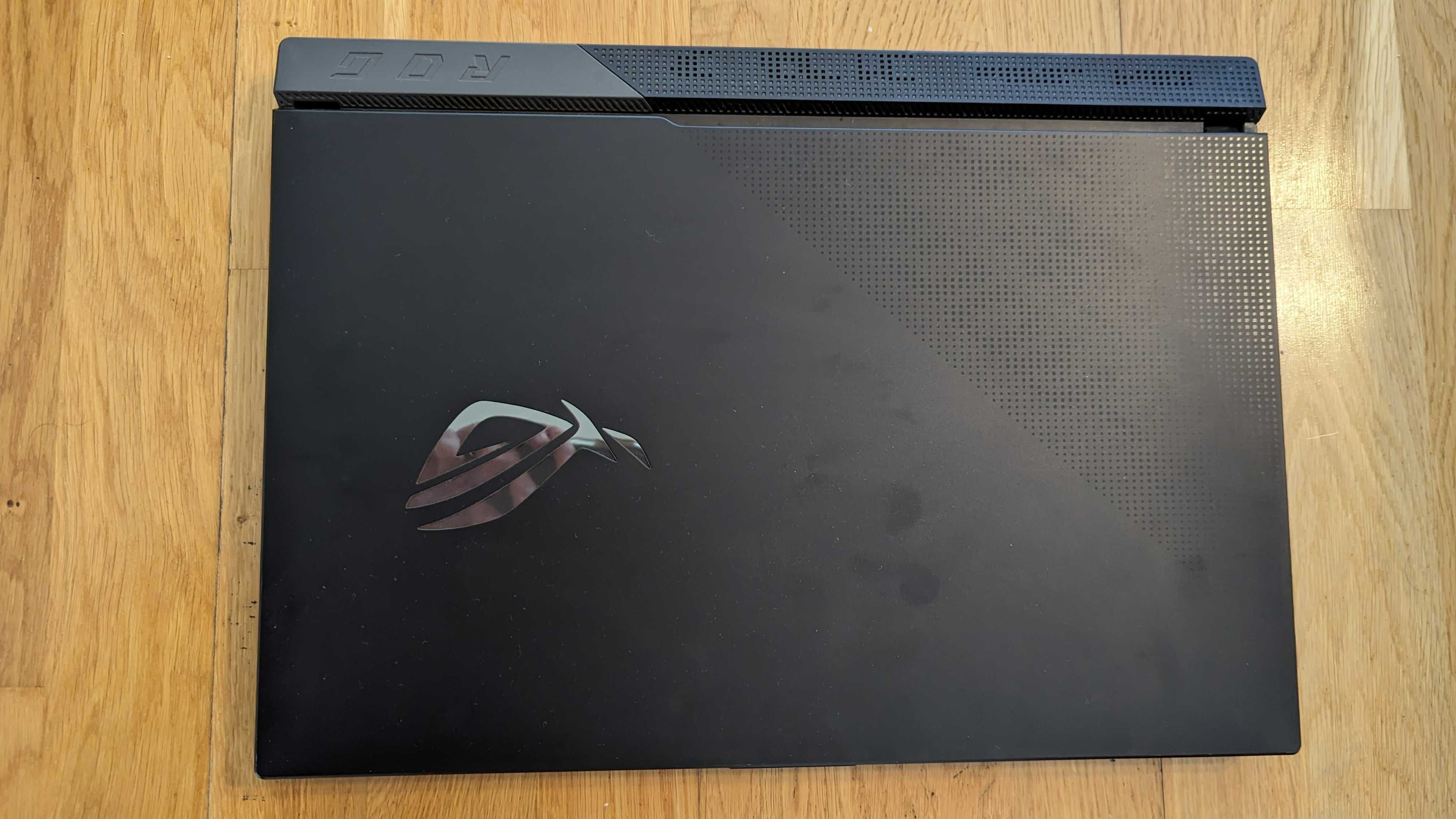 Laptop Gaming ASUS ROG Strix SCAR 17 G733Q