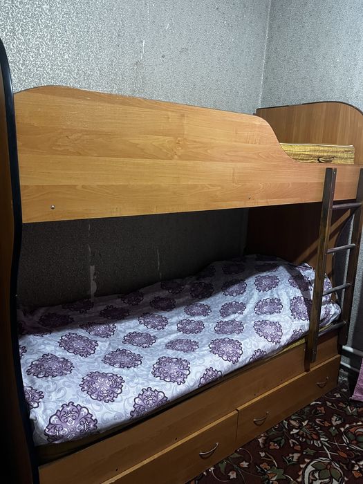 Продам подростковую двухъярусную кровать