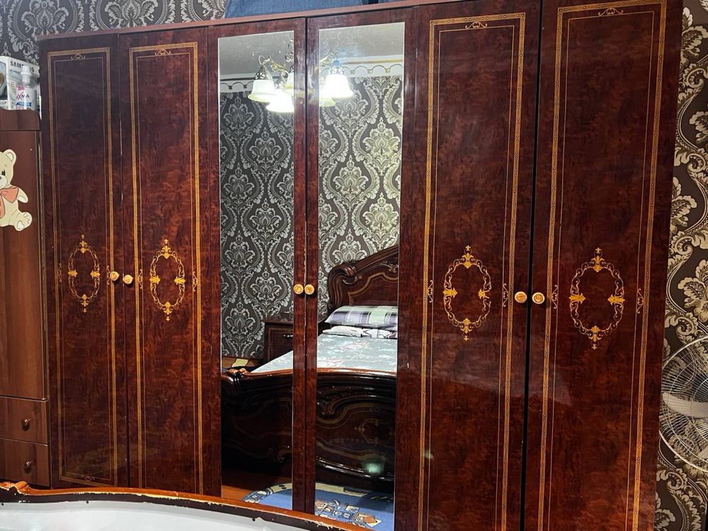Mebel spalniy sotiladi