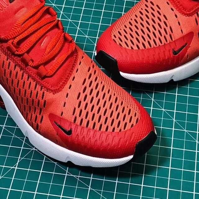 Оригинални дамски маратонки Nike Air Max 270 налични номер 38