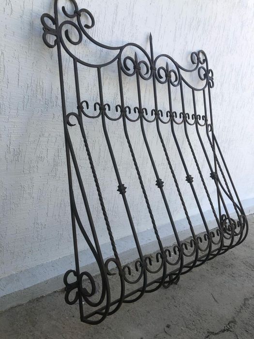 Решотки на окна новые