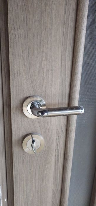 7 uși interior in stare foarte buna