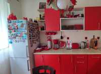 Кухня горен и долен ред червена във Варна
