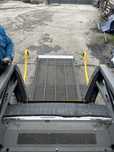 Lift auto pentru perosne cu disabilitati