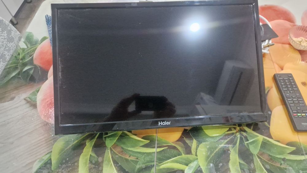 Продам телевизор б/у Haier, диагональ 55 см, с приёмником Отау ТВ