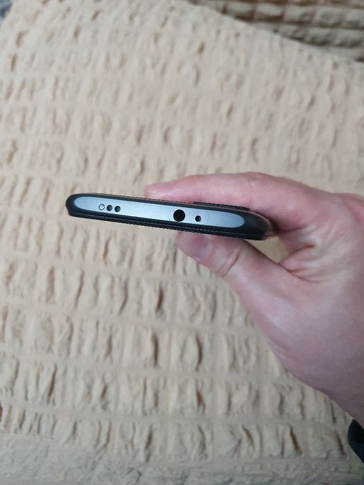 Srochna Sotiladi Xiaomi Poco M3 4+1/64Gb Black Original Xolati yaxshi