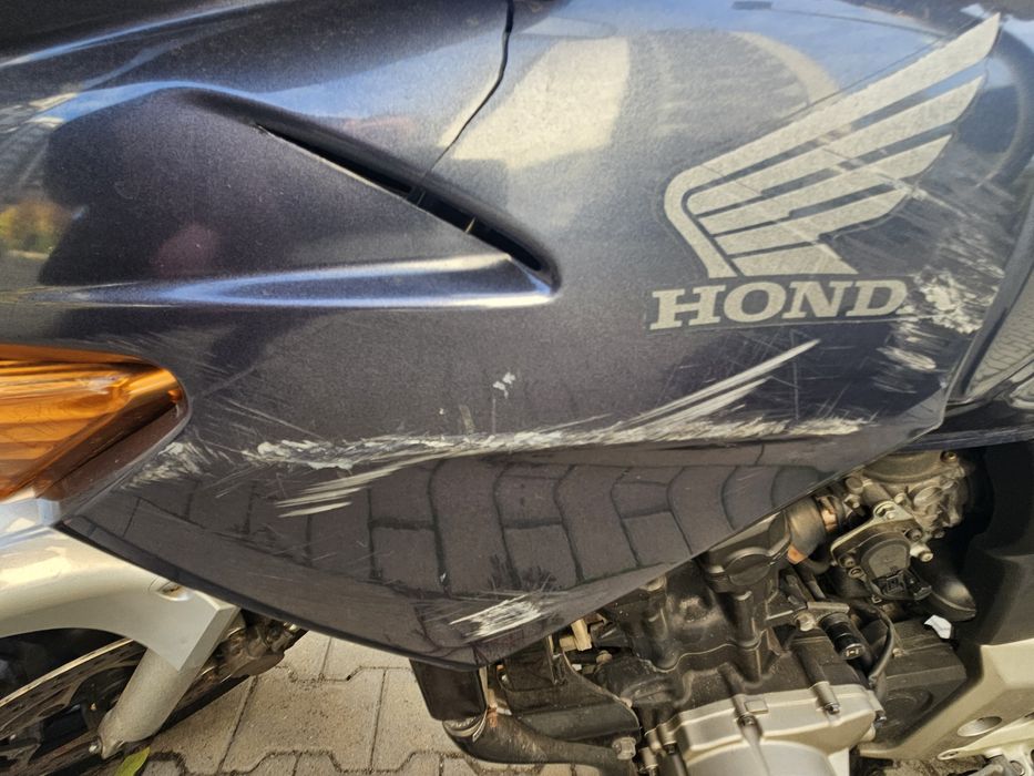 Vând Honda CBF 600S avariat, funcțional