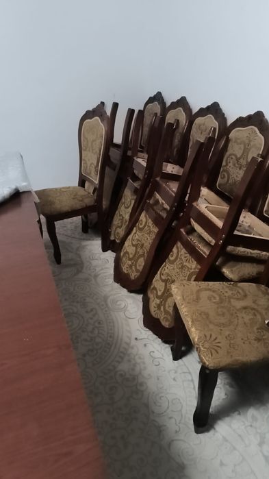 Стол стуля В хорошем состаяние