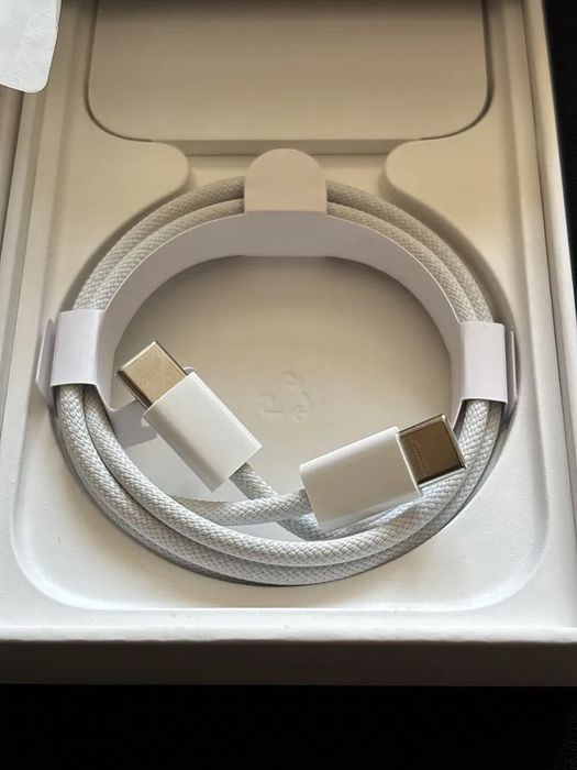 оригинал шнур на айфон 15,16 почти новая