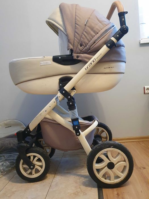 продавам бебешка количка