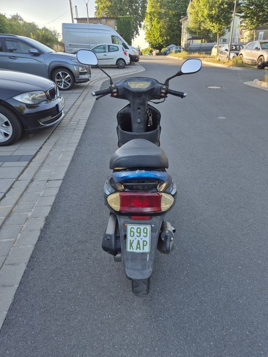 Vand Scuter in stare buna.