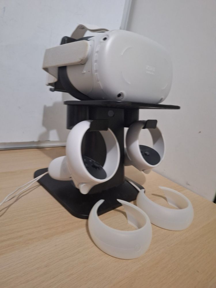 Oculus Quest 2 128gb + стойка/протектори