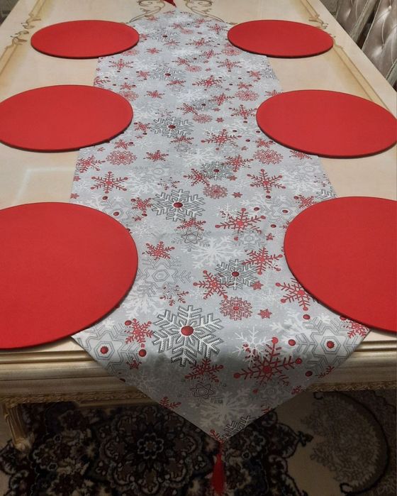 Новогоднее настроение Подарок Скатерт Раннер Подтарельники