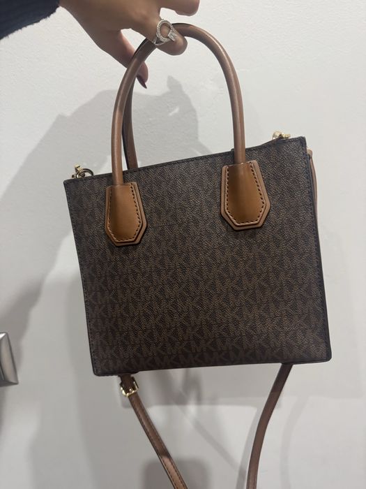 Оригинална чанта на Michael kors