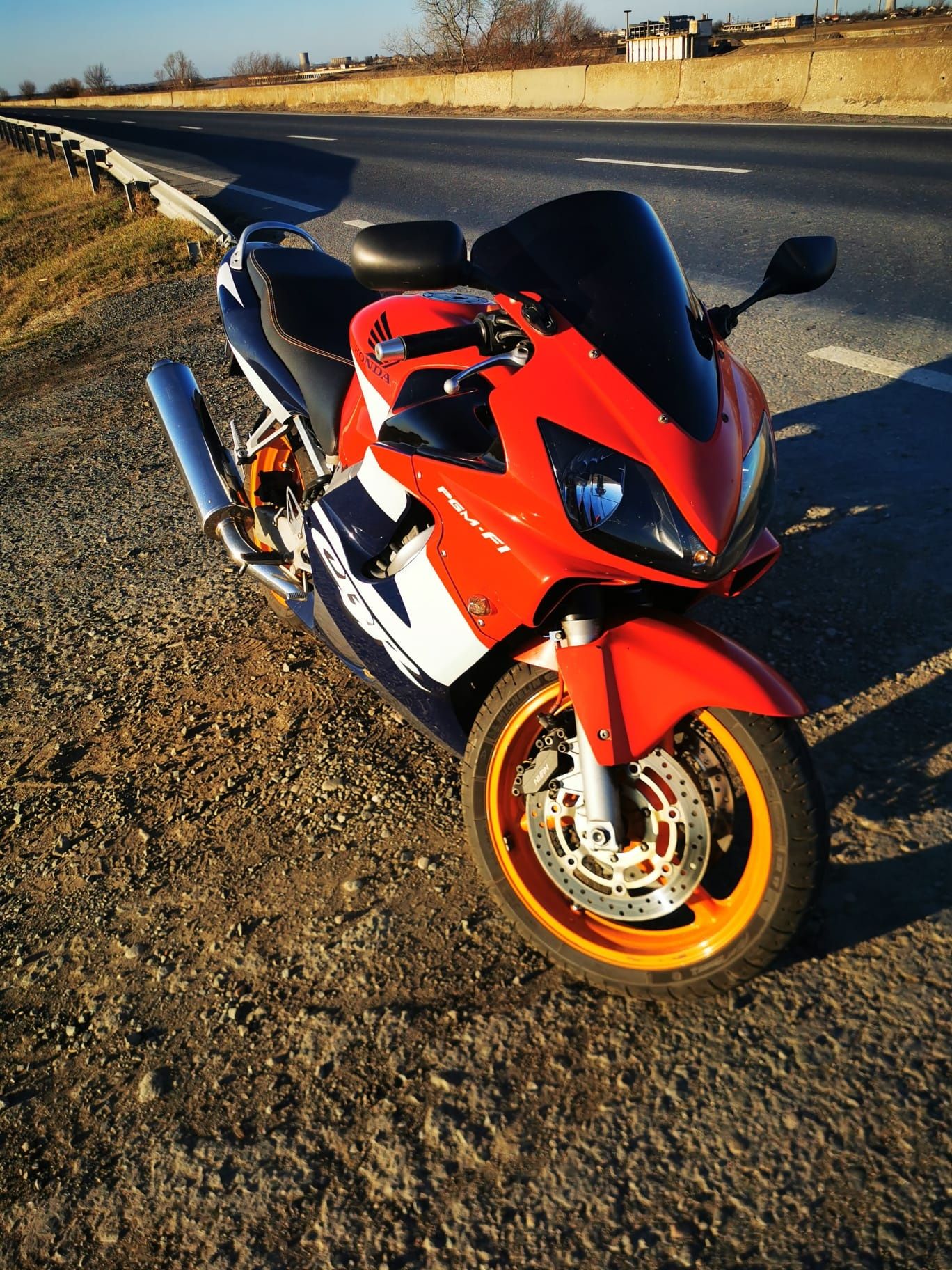 Honda cbr 600 f4i injecție