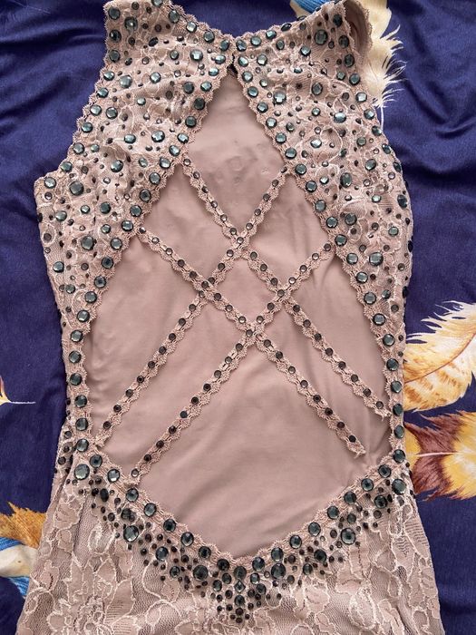 Официална рокля с гол гръб