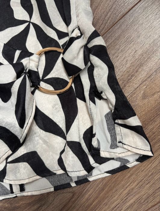 Top Zara model geometric