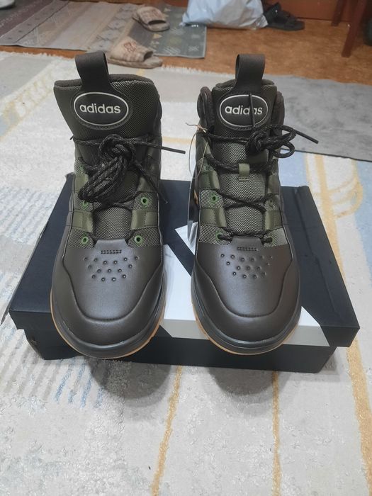 Продаются кросовки Adidas оригинал