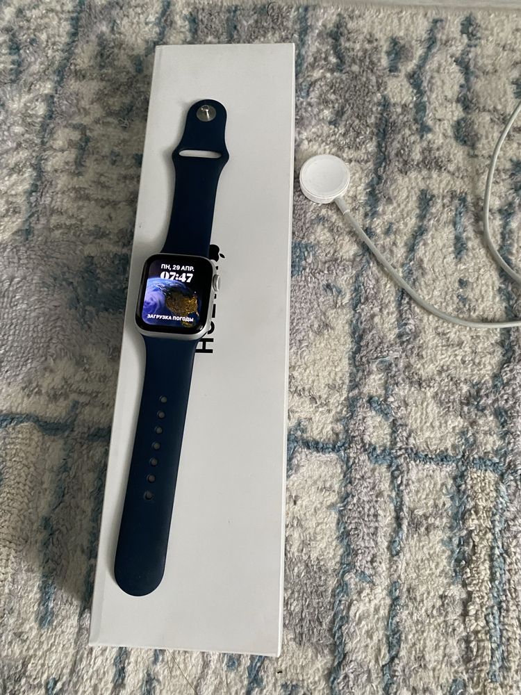 Продам apple wath 40mm SE 2 Gen J 2021