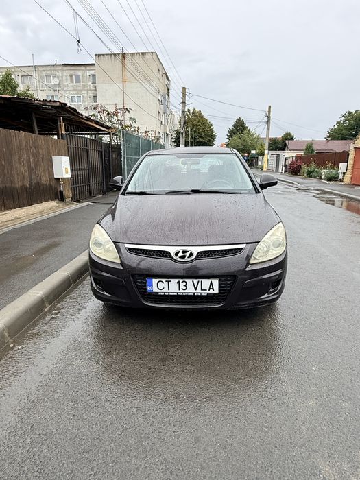 Vând Hyundai i30
