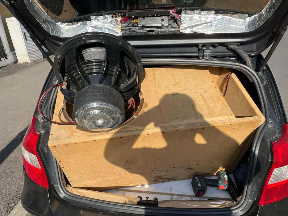 Vand difuzor Sundown xv3 pe 15” cu incinta