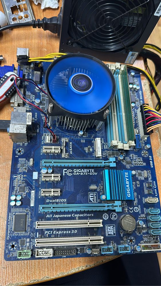 Материнская плата Gigabyte GA - B75M - D3V