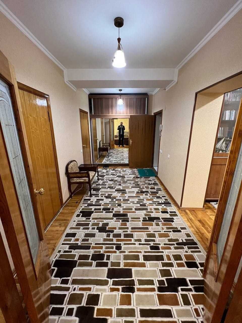 Продается отличная 3 комн квартира в кирпичном доме. ЦЕНТР