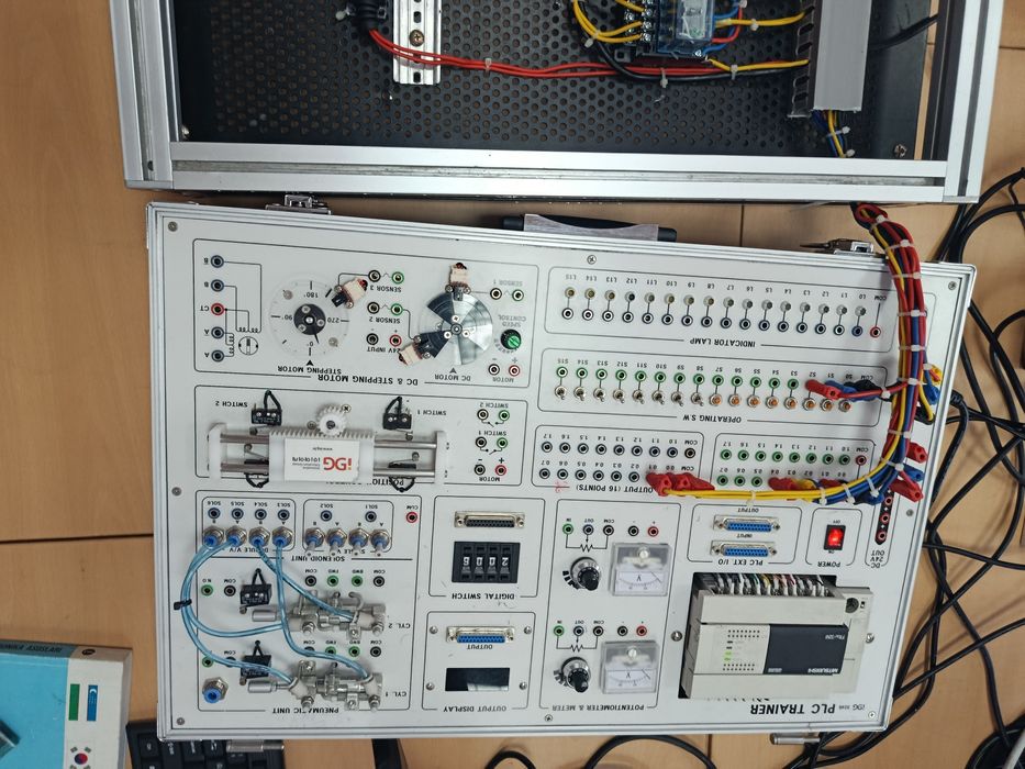 услуги электрика.