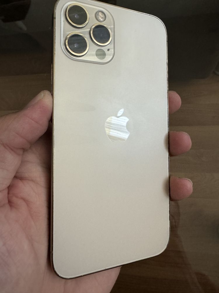 iPhone 12 Pro Gold - iCloud заключен /за части/