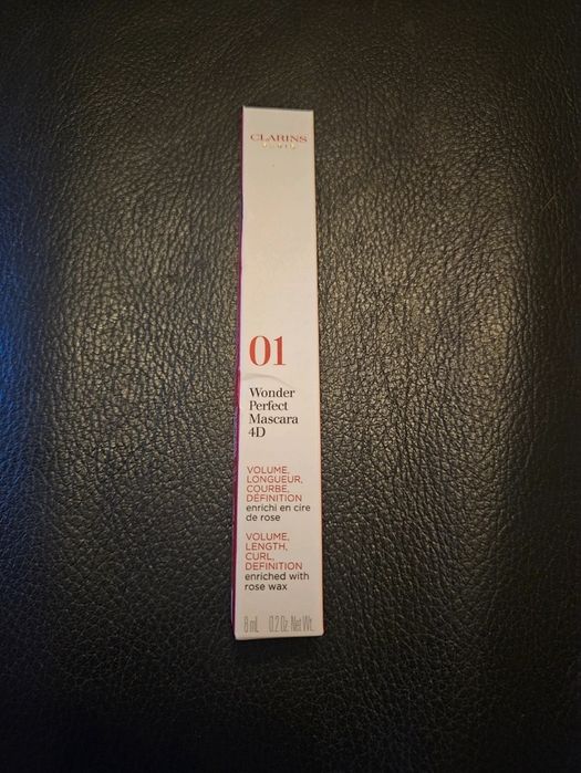 Rimel negru Clarins Wonder Perfect Mascara 4D