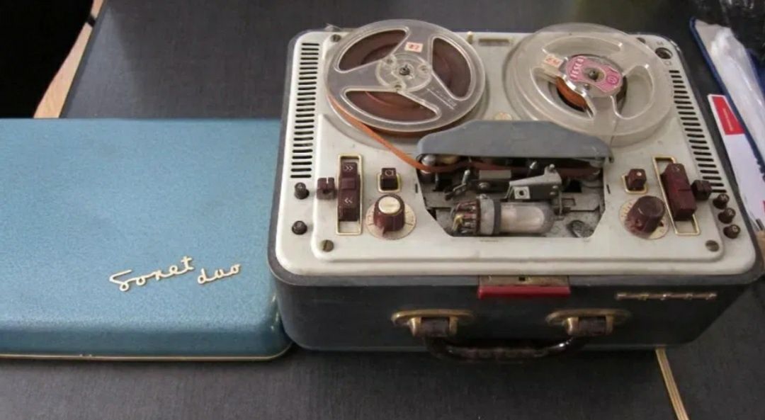 Magnetofon TESLA -obiect colecție
