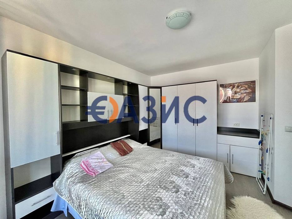 Двустаен апартамент на 2 етаж в комплекс Аврора в Несебър, България -