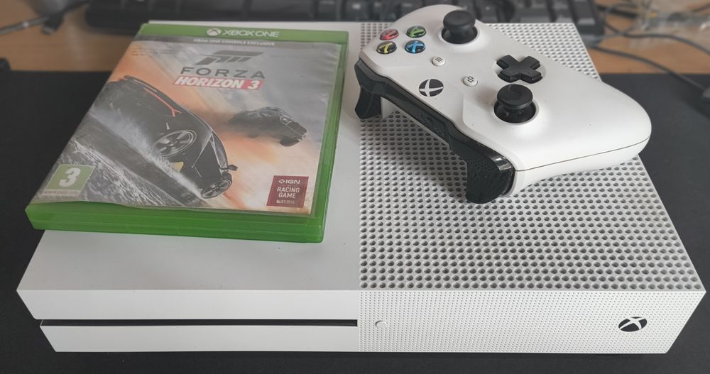 Xbox one + Forza 3