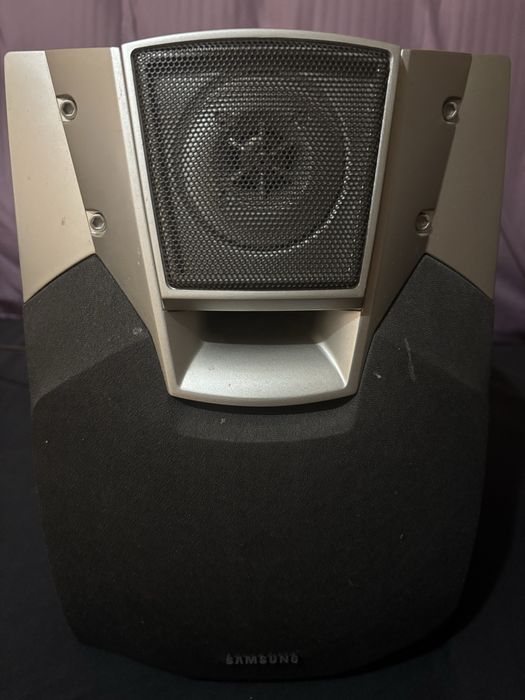 Продавам тонколона самсунг