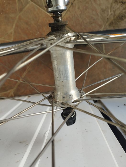 Vând roti de 28 și 24