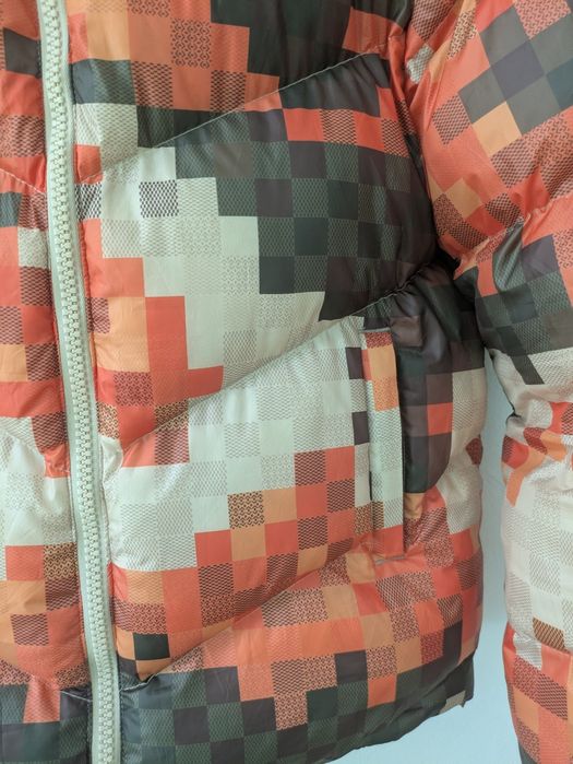 Geaca Louis Vuitton Puffer cu gluga (mărimi: S,M,L,XL,XXL)