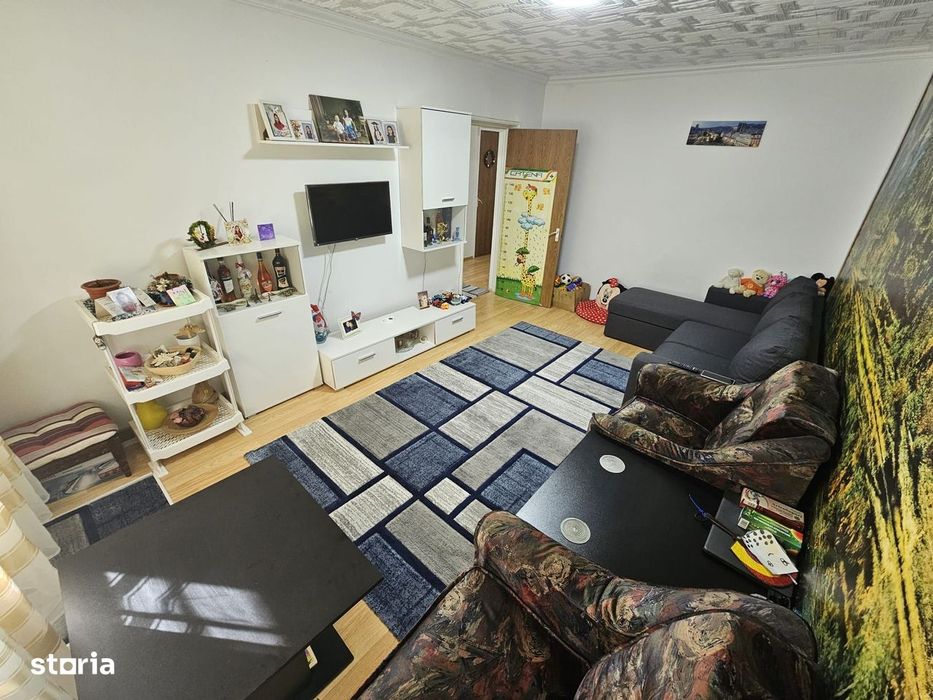 Apartament 3 camere - Tei