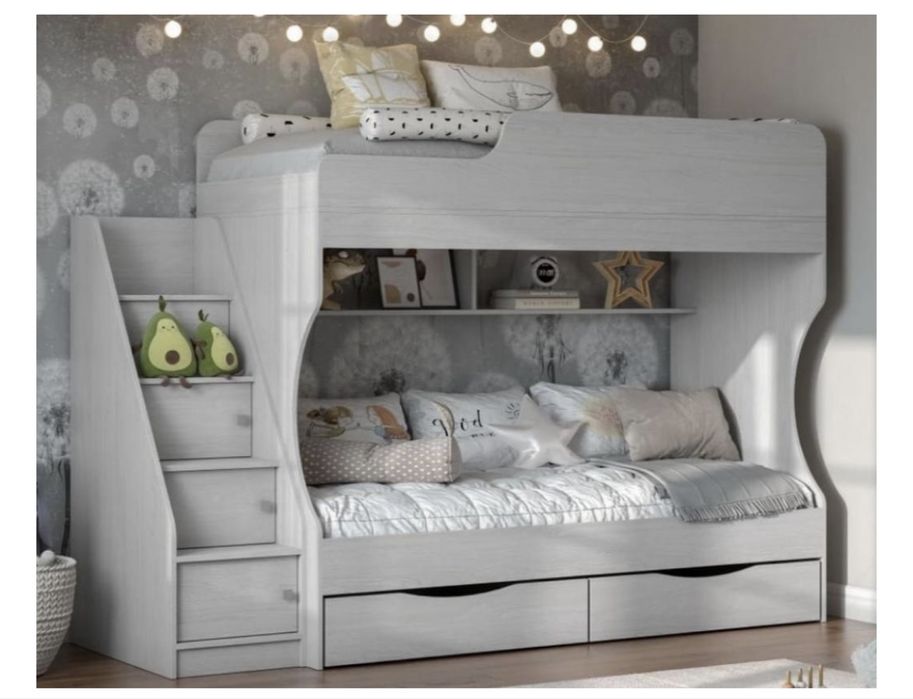 Кровать двухъярусная